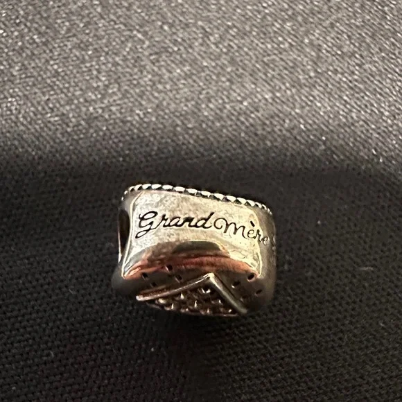 Pandora Silver 'Grandma' Charm Bracelet - Picture 3 of 4